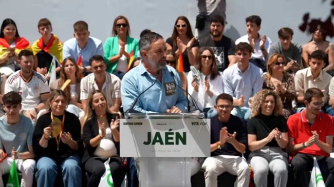 Abascal ha acusado a Moreno de mantener a los enchufados