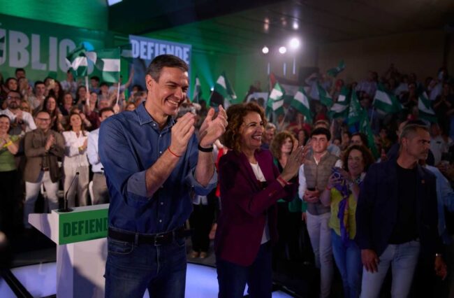 Sánchez retoma en Cádiz la campaña junto a Montero