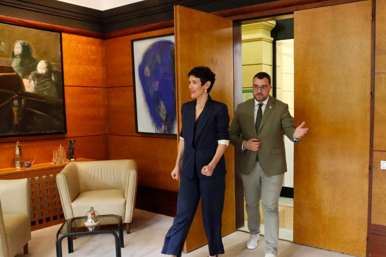 Barbón recibió en Asturias a Elma Saiz