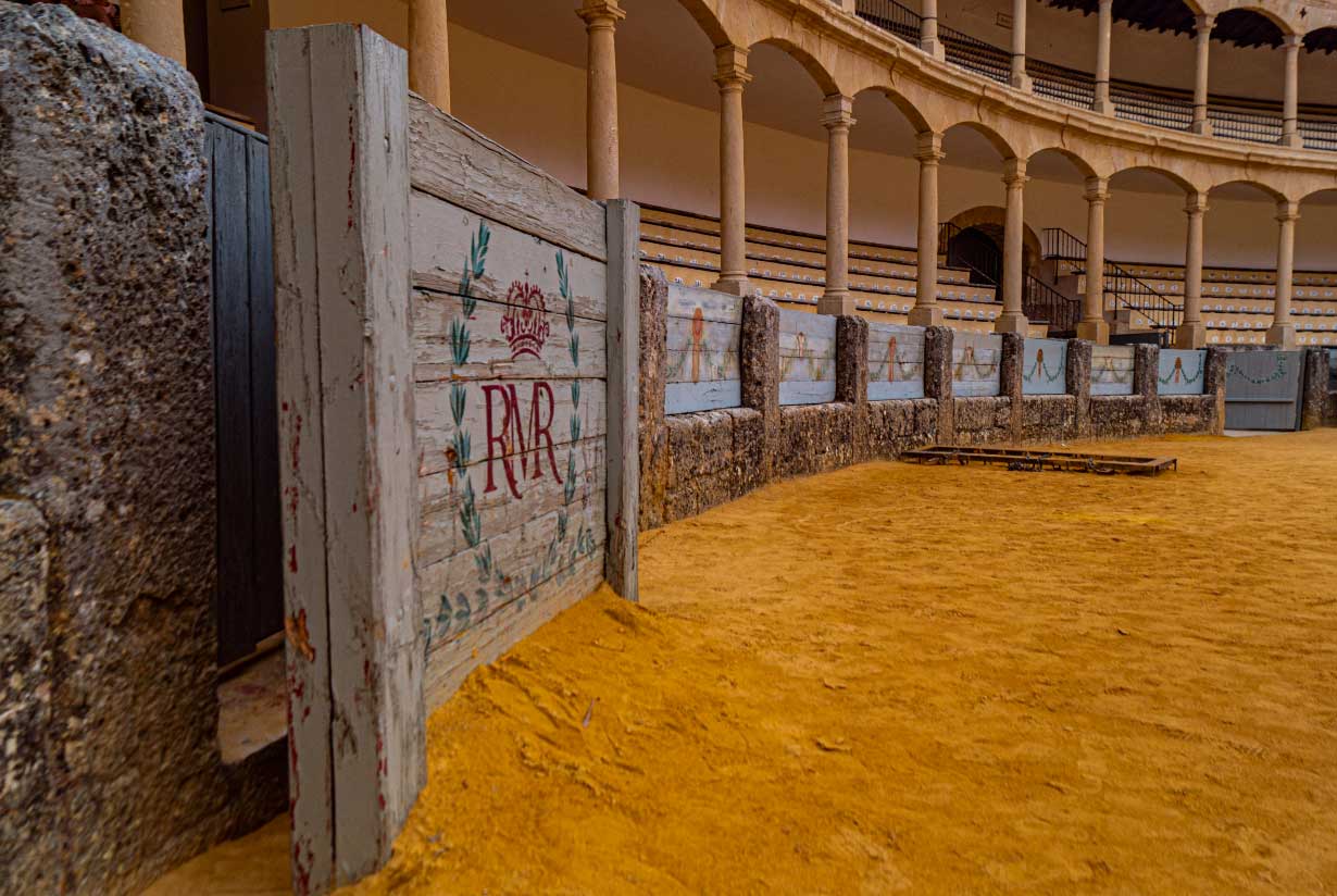 Cientos de localidades permiten a niños ir a los toros